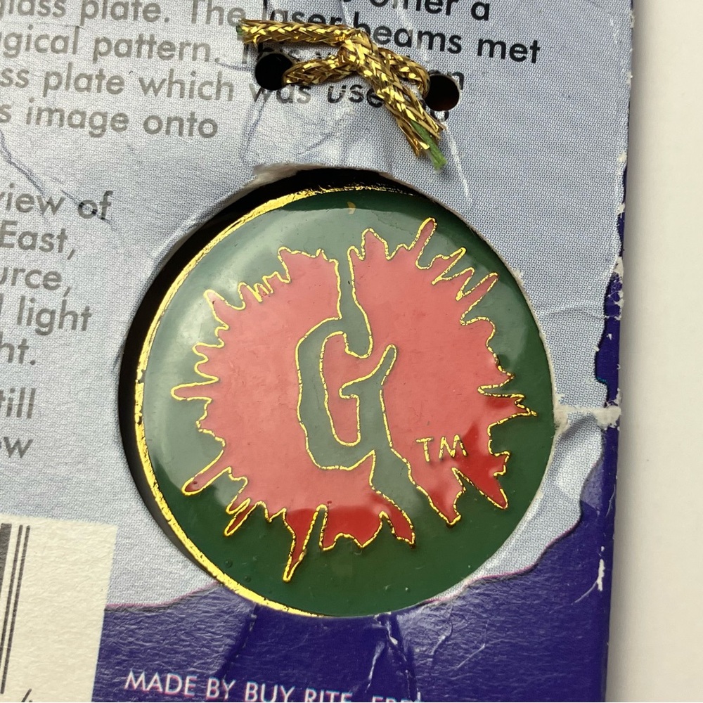 90s Vintage Goosebumps 3D Hologram Necklace - Beast from the East - Picture 8 of 10